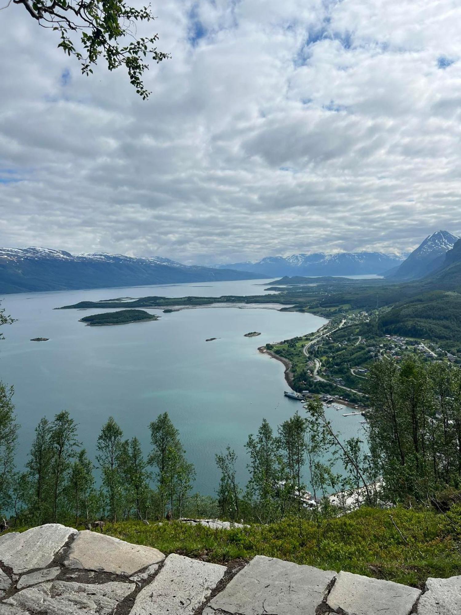 Lyngen Apartments Lyngseidet Zewnętrze zdjęcie